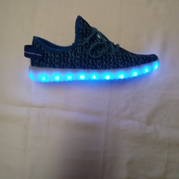 NWOT HOVERKICKS - Picture 2 of 6